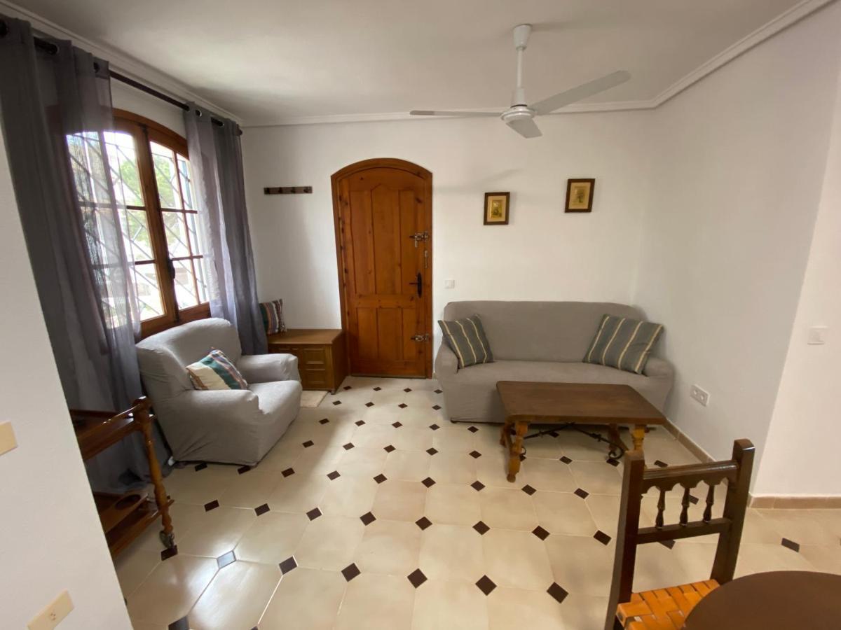 Orihuela Costa 2-Bedroom 1-Bath Renovated Vacation Rental On La Zenia Beach Eksteriør billede