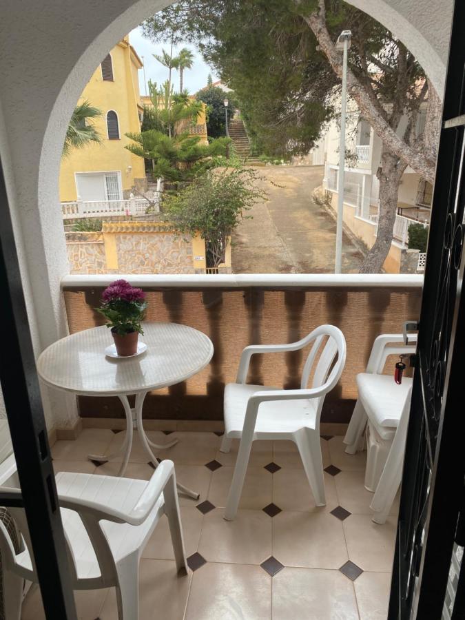 Orihuela Costa 2-Bedroom 1-Bath Renovated Vacation Rental On La Zenia Beach Eksteriør billede