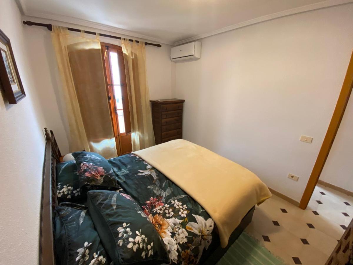 Orihuela Costa 2-Bedroom 1-Bath Renovated Vacation Rental On La Zenia Beach Eksteriør billede